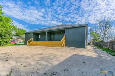 395 W Avenue J, Belton, TX 76513 - Photo 5