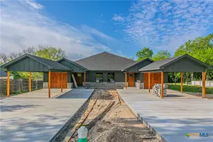 395 W Avenue J, Belton, TX 76513 - Photo 1