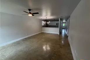 395 W Avenue J, Belton, TX 76513 - Photo 23