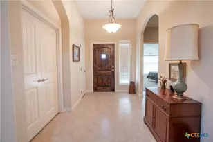 102 Luke Ct, Victoria, TX 77904 - Photo 5