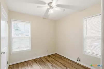 1507 E Mistletoe Avenue, Victoria, TX 77901 - Photo 13