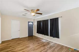 1507 E Mistletoe Ave, Victoria, TX 77901 - Photo 3