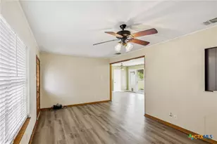 4606 Evergreen St, Victoria, TX 77904 - Photo 3