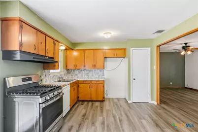 4606 Evergreen Street, Victoria, TX 77904 - Photo 11