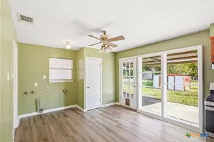 4606 Evergreen St, Victoria, TX 77904 - Photo 5