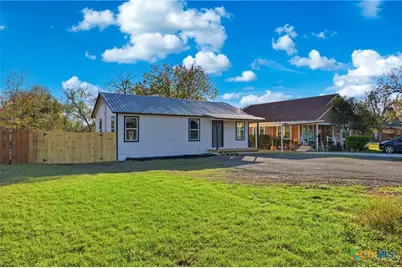 127 Roosevelt Drive, Seguin, TX 78155 - Photo 3