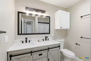 127 Roosevelt Dr, Seguin, TX 78155 - Photo 17