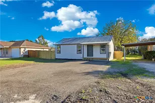 127 Roosevelt Dr, Seguin, TX 78155 - Photo 3