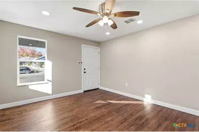 127 Roosevelt Drive, Seguin, TX 78155 - Photo 7