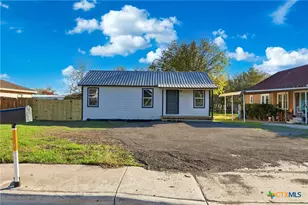 127 Roosevelt Dr, Seguin, TX 78155 - Photo 1