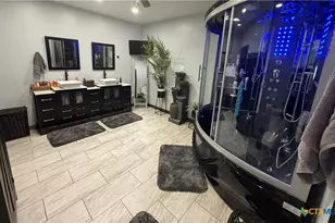 202 Clark St, Yoakum, TX 77995 - Photo 9