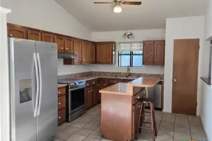 248 Hilltop Dr, Seguin, TX 78155 - Photo 5