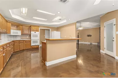 313 Ridge Crest Drive, Seguin, TX 78155 - Photo 9