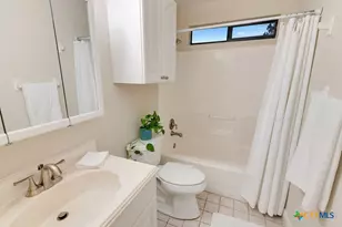 445 Scenic Hills Dr, Canyon Lake, TX 78133 - Photo 17