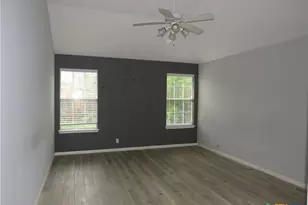 18913 Leigh Ln, Pflugerville, TX 78660 - Photo 9