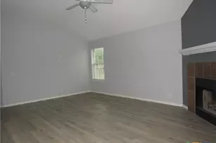 18913 Leigh Ln, Pflugerville, TX 78660 - Photo 3