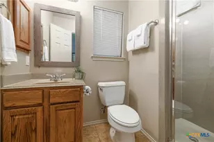 730 E Mather St, New Braunfels, TX 78130 - Photo 17