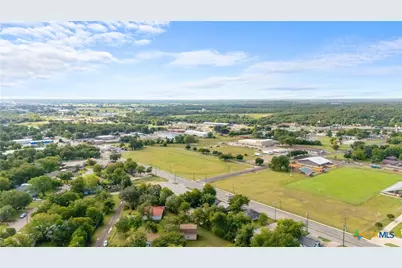 620 E 6th Avenue, Belton, TX 76513 - Photo 15