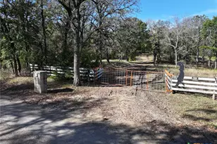 1009 County Rd 412, Chilton, TX 76632 - Photo 23