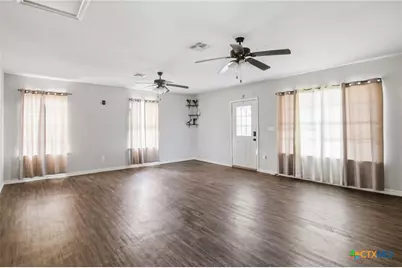 680 E Frontage Road, Victoria, TX 77905 - Photo 13