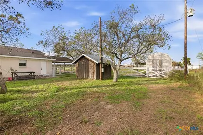 680 E Frontage Road, Victoria, TX 77905 - Photo 23