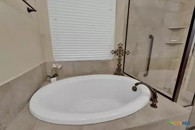 595 Oak Brook Drive, New Braunfels, TX 78132 - Photo 33