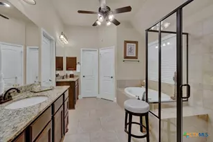 595 Oak Brook Dr, New Braunfels, TX 78132 - Photo 31