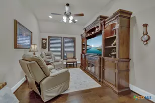 595 Oak Brook Dr, New Braunfels, TX 78132 - Photo 11