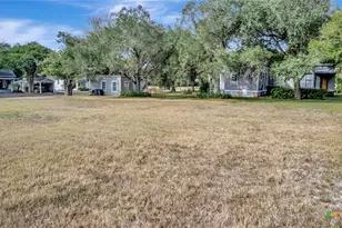 502 N Liberty St, Victoria, TX 77901 - Photo 13