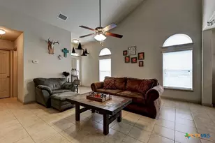 723 Spectrum Dr, New Braunfels, TX 78130 - Photo 7