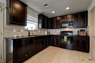 723 Spectrum Dr, New Braunfels, TX 78130 - Photo 11