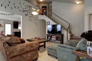 723 Spectrum Dr, New Braunfels, TX 78130 - Photo 5