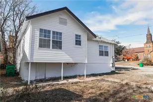 104 E Whitney St, Hamilton, TX 76531 - Photo 19