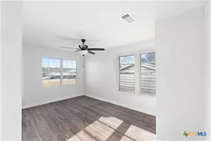 104 E Whitney St, Hamilton, TX 76531 - Photo 3