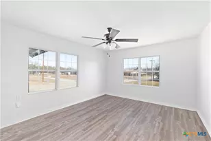 104 E Whitney St, Hamilton, TX 76531 - Photo 7