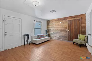 1013 N Colorado St, Lockhart, TX 78644 - Photo 19
