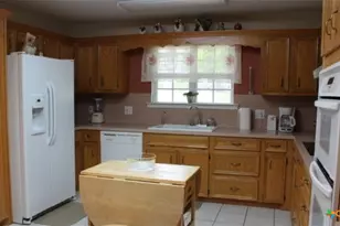 182 Oak Terrace, Seguin, TX 78155 - Photo 3