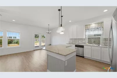 223 Sapphire Drive, New Braunfels, TX 78130 - Photo 7