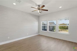 223 Sapphire Dr, New Braunfels, TX 78130 - Photo 21