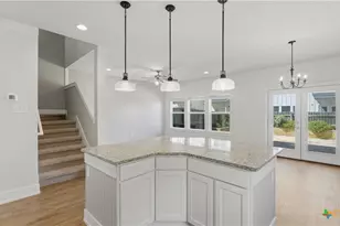 223 Sapphire Dr, New Braunfels, TX 78130 - Photo 11