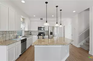 223 Sapphire Dr, New Braunfels, TX 78130 - Photo 9