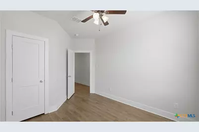 223 Sapphire Drive, New Braunfels, TX 78130 - Photo 35