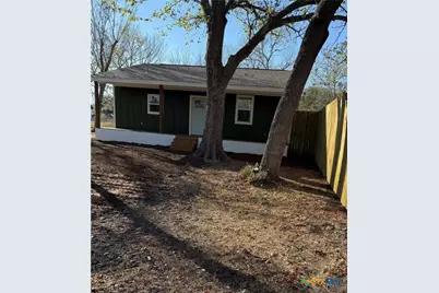 808 Josephine, Yoakum, TX 77995 - Photo 7