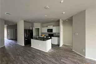 2425 Arctic Warbler, New Braunfels, TX 78130 - Photo 3