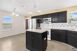 1112 Katelyn Cir, Copperas Cove, TX 76522 - Photo 3