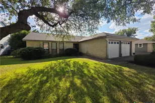 1611 E Messick Loop, Round Rock, TX 78681 - Photo 1