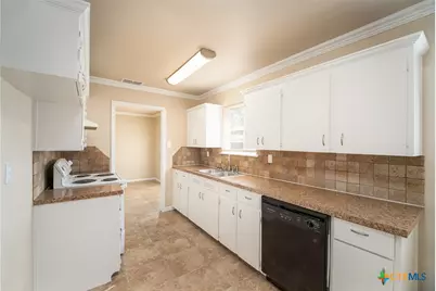 903 Bluff Drive, Copperas Cove, TX 76522 - Photo 7