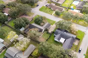 603 Suzanne St, Edna, TX 77957 - Photo 43