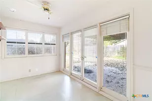 603 Suzanne St, Edna, TX 77957 - Photo 9