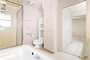 603 Suzanne St, Edna, TX 77957 - Photo 29